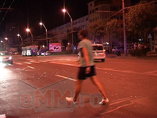 Foto: accident trecerea de pietoni - Pizza Plus, bulevardul Traian Baia Mare (c) eNaramures.ro